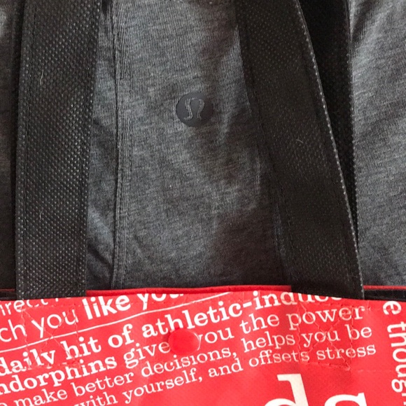 Lululemon Crop Workout Top - Picture 3 of 4